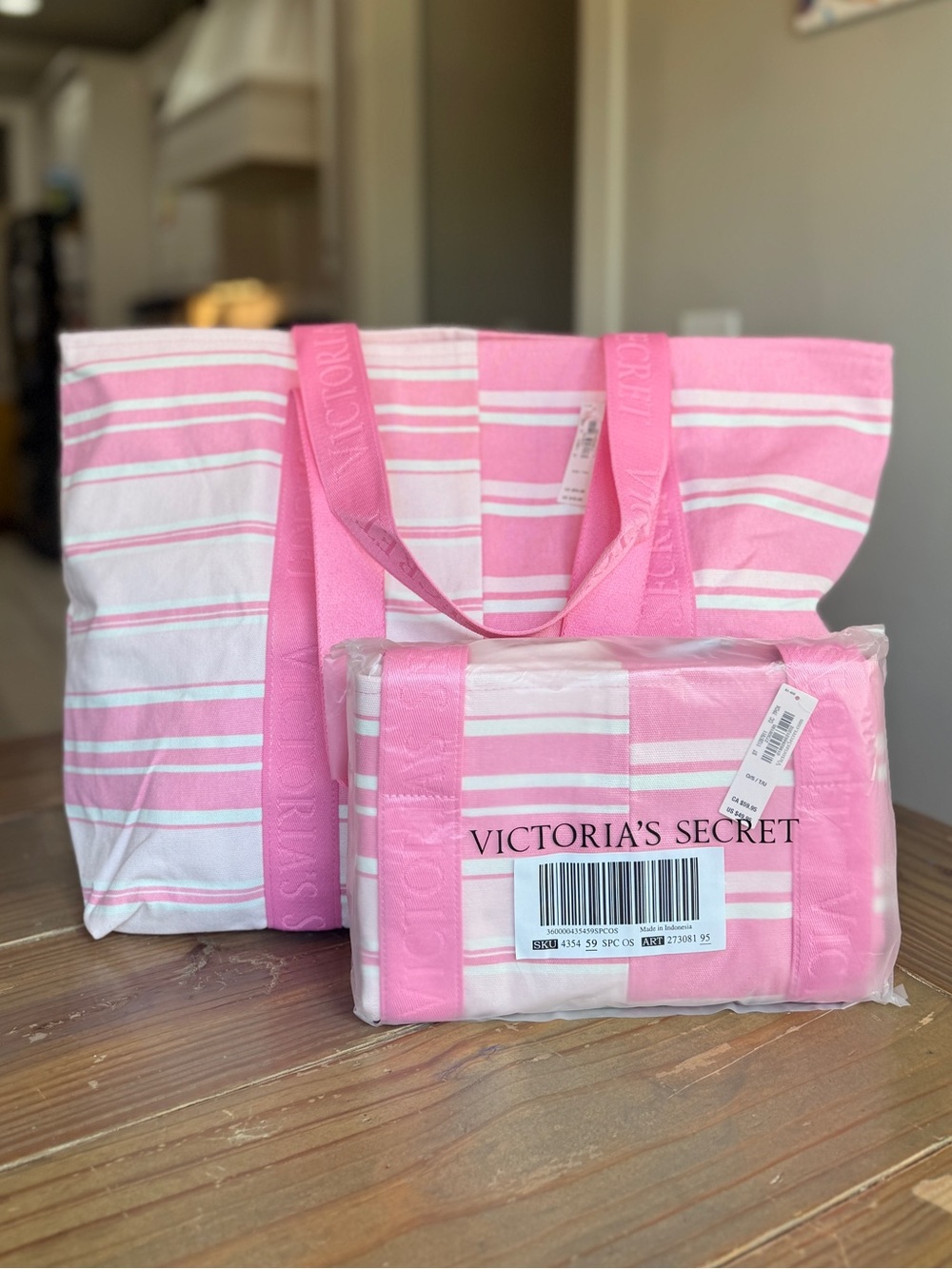 NWT Victoria Secret Heritage Tote Large